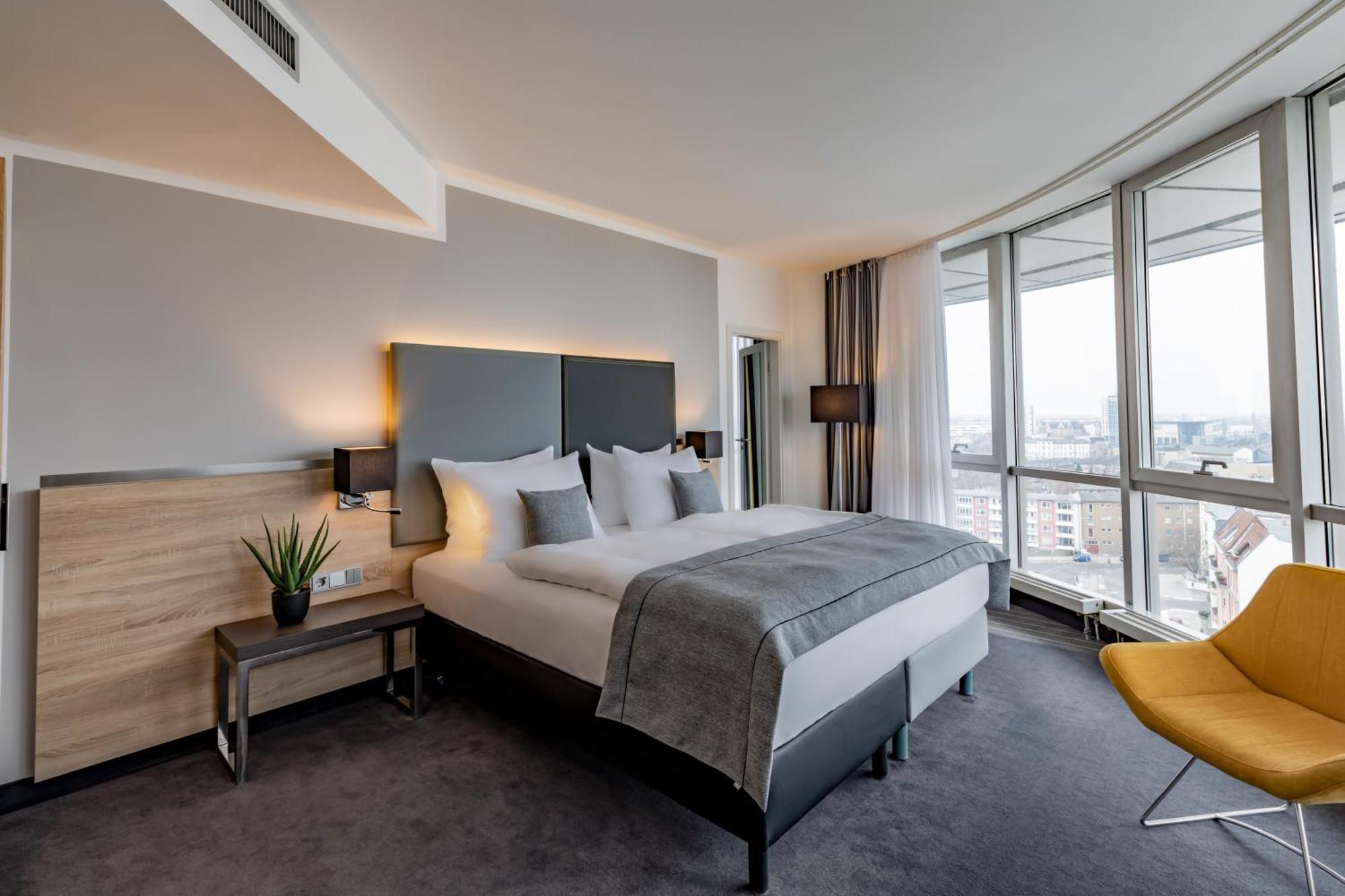 Select Spiegelturm Hotel