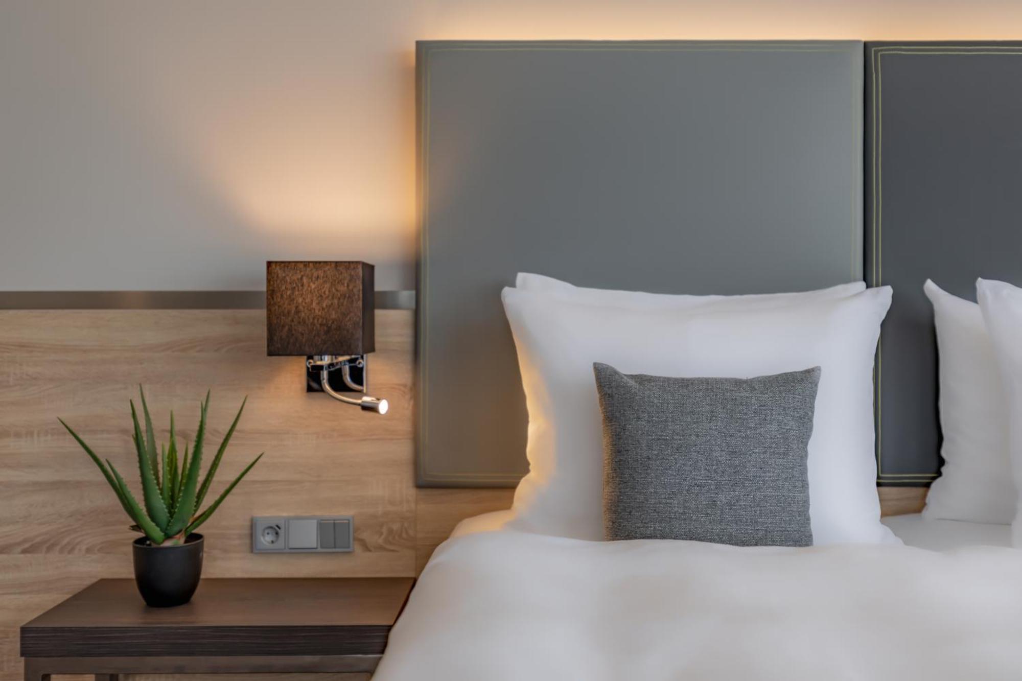 Select Spiegelturm Hotel 4*