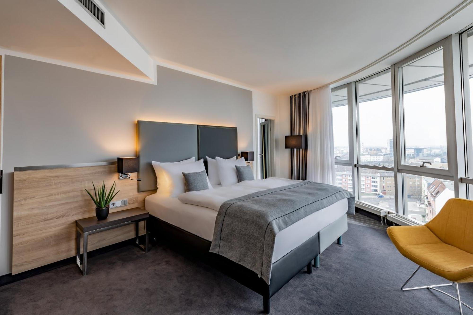 Hotel Select Spiegelturm Berlin