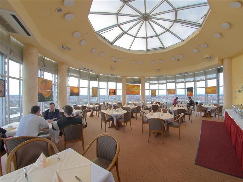 Hotel Select Spiegelturm 4*