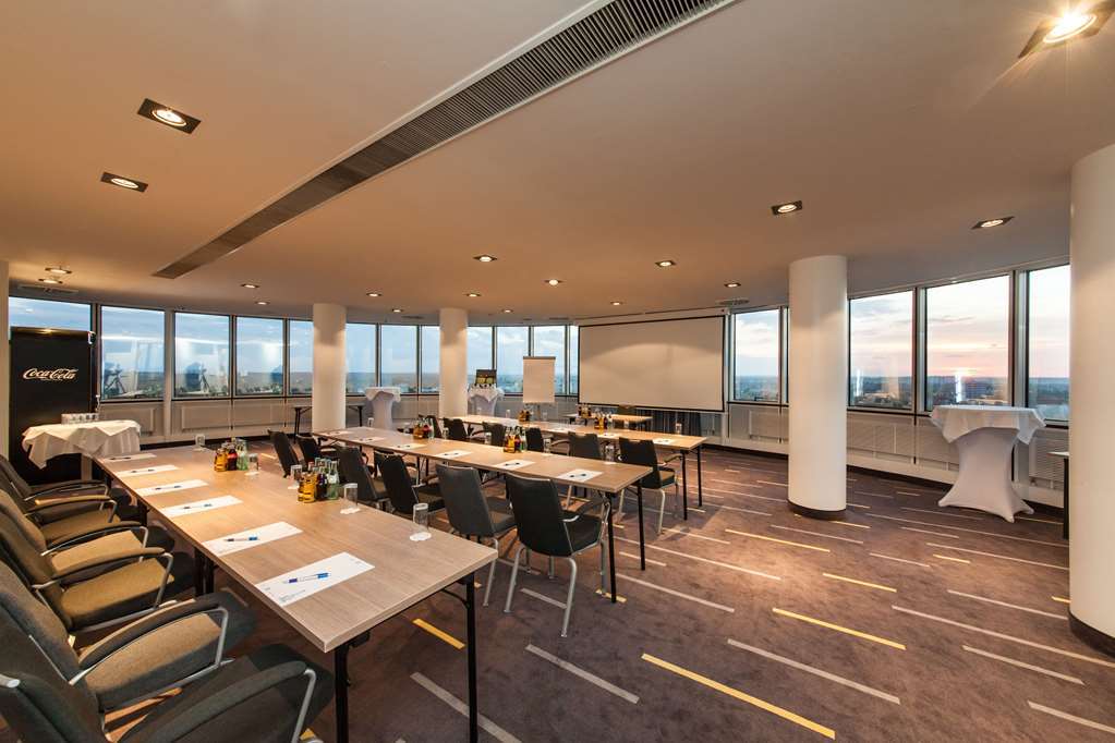 Hotel Select Spiegelturm 4*