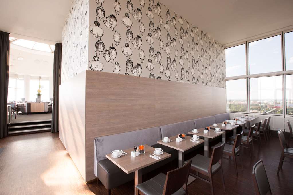 Hotel Select Spiegelturm 4*